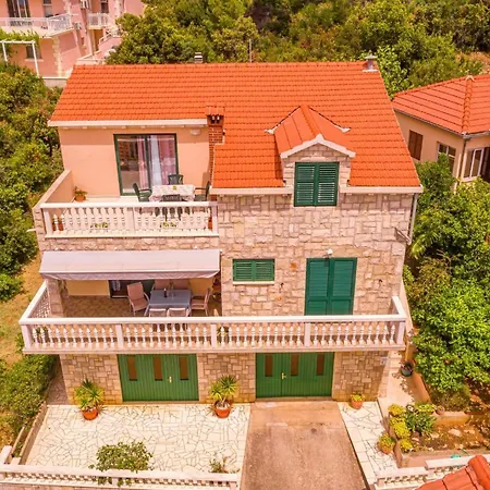 Grosic Apartment Brna