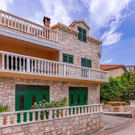 Apartment Grosic Brna
