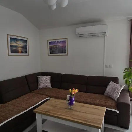 Apartment Grosic *
