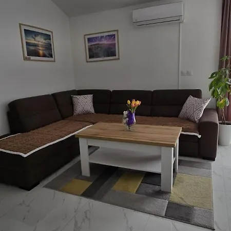 Grosic Apartment Brna