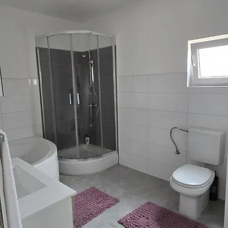 Apartment Grosic Brna