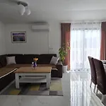 Apartment Grosic *