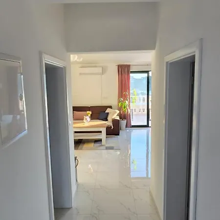 Grosic Apartament *