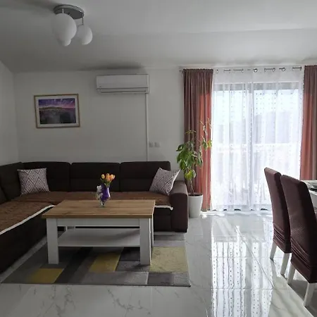 Apartment Grosic *